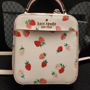 RARE Kate Spade Daisy Strawberry Bag